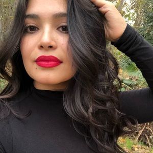 Meet your Posher, Mariela